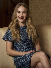 Britt Robertson nude .